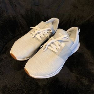 New Balance Nergize Sneakers